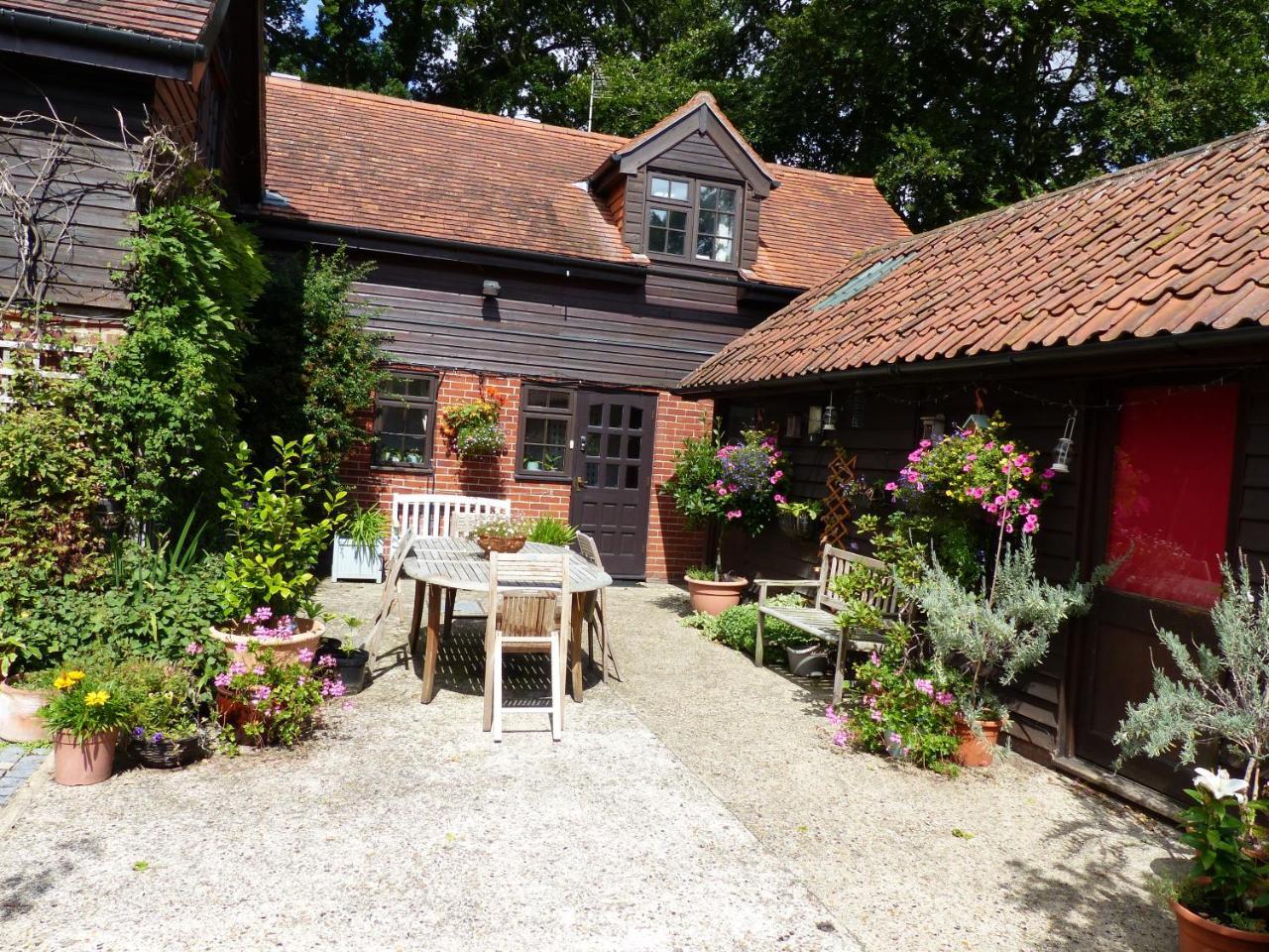 Whepstead The Old Pear Tree B&B 외부 사진